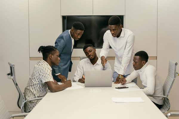 Adaptation au télétravail : stratégies innovantes de formation professionnelle